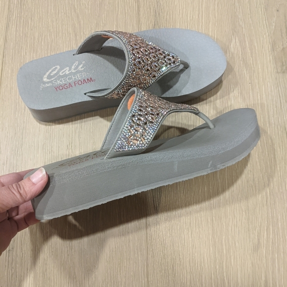 Sketchers platform flip flops - Picture 7 of 12